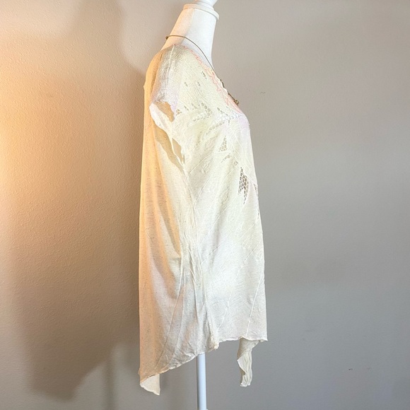 Free People Crochet Shells Scalloped Hem T-shirt - Picture 2 of 13